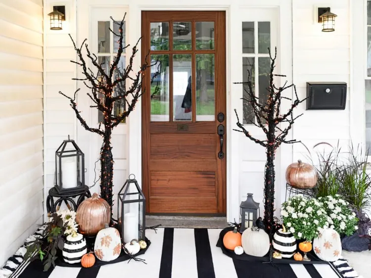 idee decoration halloween maison pour le porche idée diy mini citrouilles décoratives washi tape lanternes bougies