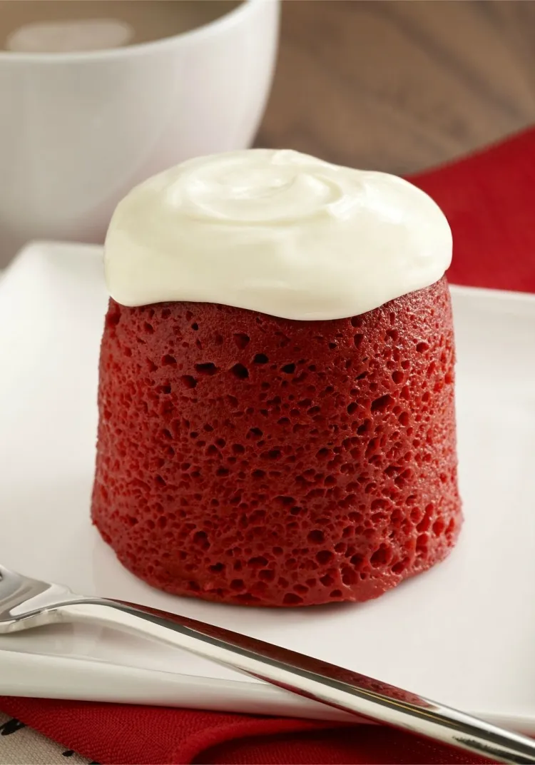 mug cake red velvet avec glaçage