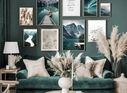 mur de cadres style décalé mur accent vert déco intérieure avec herbe de la pampa