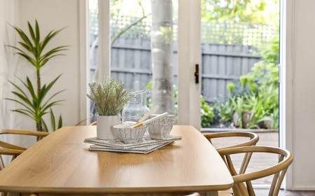 nettoyer une table en bois au karcher