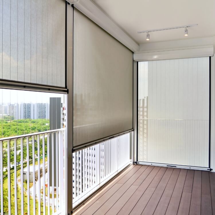 protection balcon contre la pluie stores extérieurs combiner sécurité style