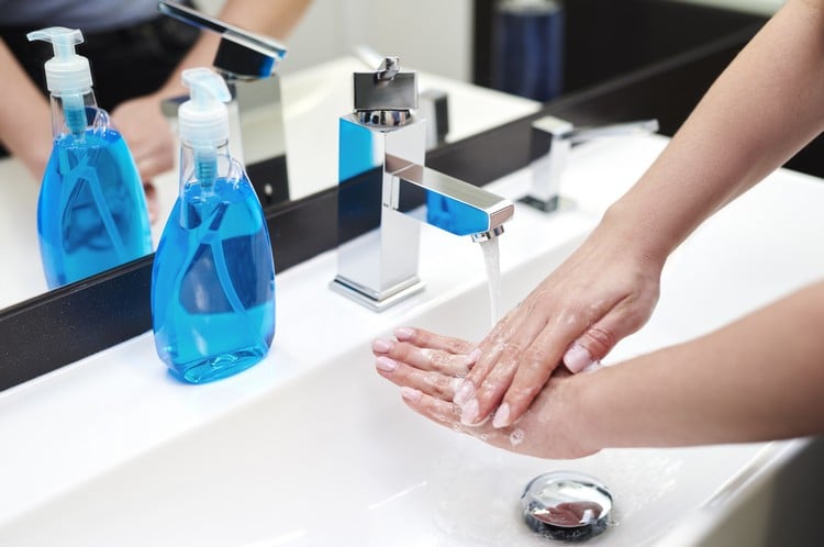renforcer son système immunitaire contre le cancer séances de chimiothérapie conseils et astuces à retenir se laver régulièrement les mains