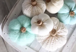 tuto citrouilles décor automne pas cher pullovers recyclés idée originale