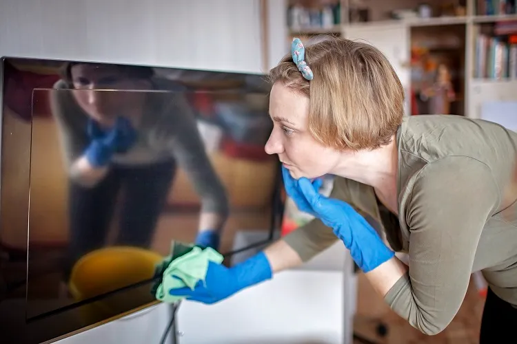 Comment nettoyer un écran tv – trucs & astuces de pro