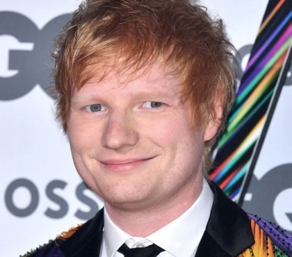 Ed Sheeran testé positif au Covid-19 isolement à domicile