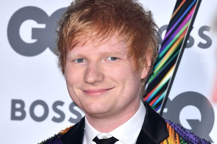 Ed Sheeran testé positif au Covid-19 isolement à domicile