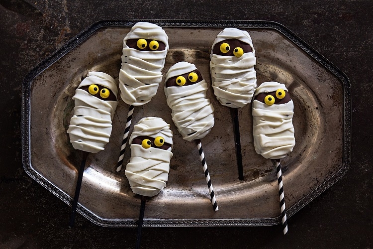 Sucettes de momie pour le 31 octobre