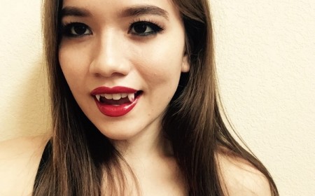 comment faire dents de vampire pour Halloween avec des faux ongles