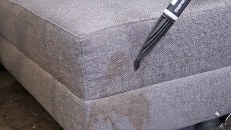 comment nettoyer un canapé en tissu éliminer tache grasse mesures immédiates