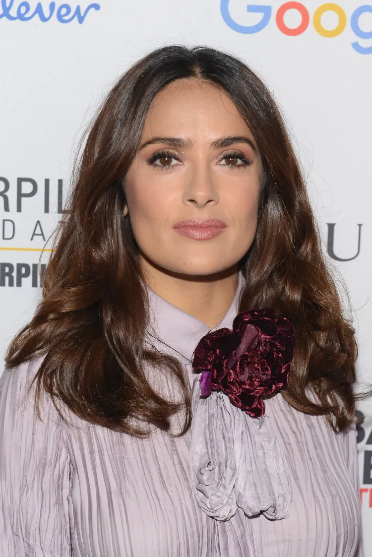 How to wear long hair after the age of 50 60 the role of the star Salma Hayek