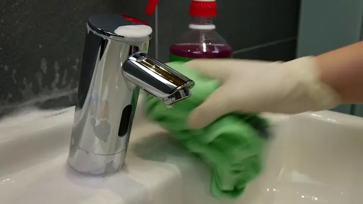 comment se débarrasser calcaire incrusté sur robinets manière naturelle
