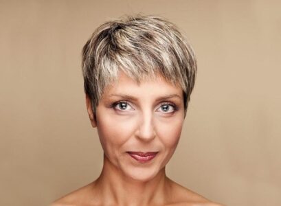coupe courte effilée pour femme 40 ans ou plus