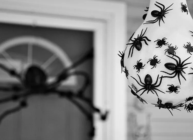 fabriquer décoration halloween extérieur qui fait peur pas cher