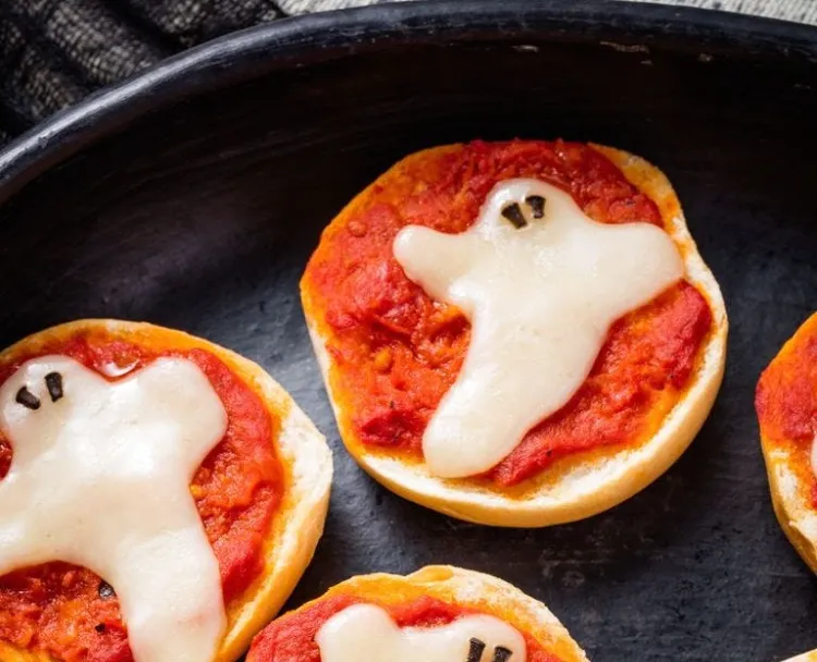 idée originale recette salée pour Halloween mini pizzas fantomes (1)