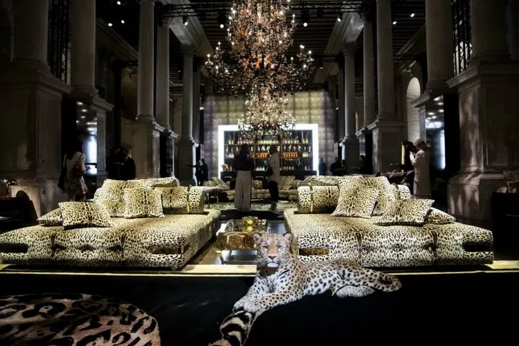 imprimé leopard collection Casa marque de luxe motif-clé Leopardo