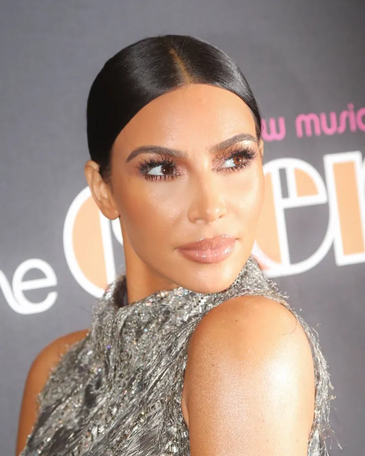 kim kardashian makeup monochrome nude tendance maquillage hiver 2022