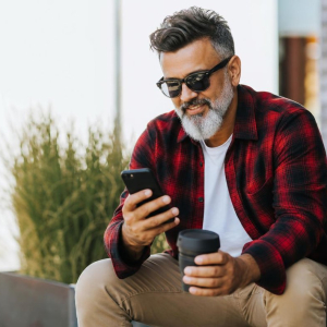 look hipster homme 50 ans tendance2021