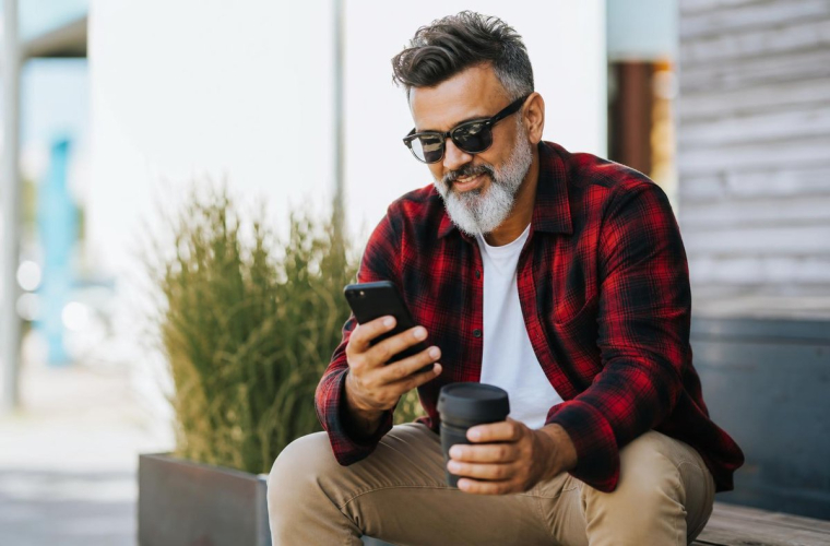 look hipster homme 50 ans tendance2021