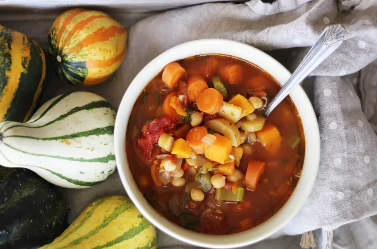 recipe for homemade October vegetable soup, serve a family Sunday lunch