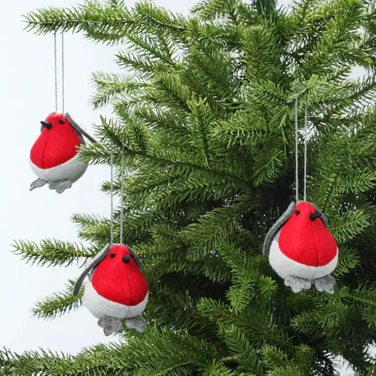Choisissez une décoration artisanale de la collection IKEA Noël 2021