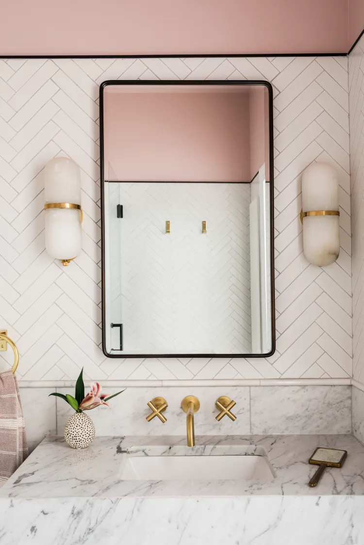 comment decorer une salle de bain rose
