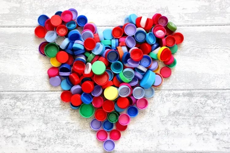 comment réutiliser et recycler les bouchons plastique liège