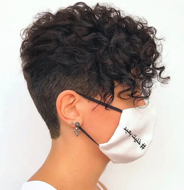 Curly Woman Haircuts 2021 Winter Hairstyle Trend