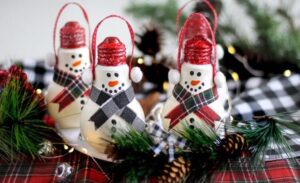 déco de Noël à faire soi-même avec des ampoules récup