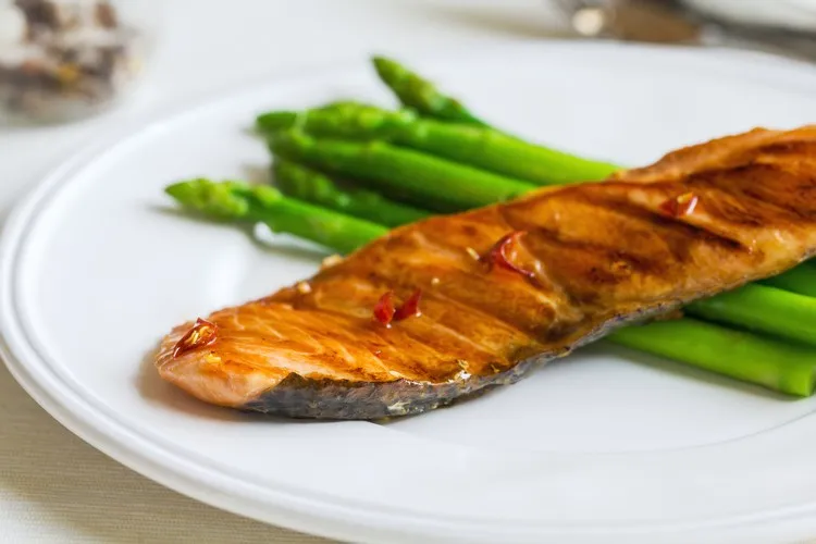 idée recette diner rapide à 3 ingrédients saumon à la sauce chili recette saine