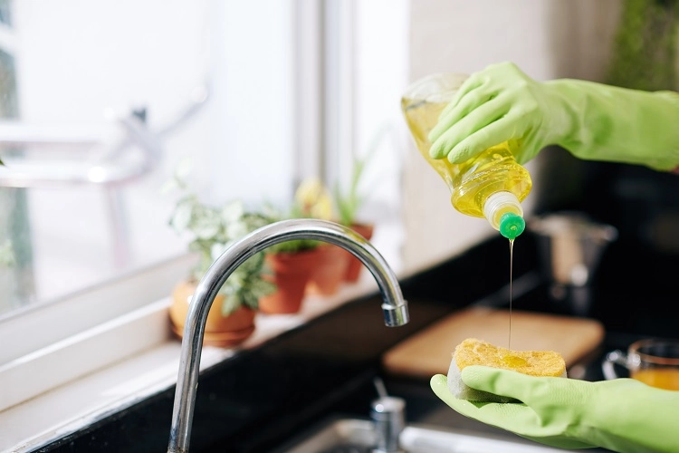 Liquide vaisselle pour un nettoyage du comptoir