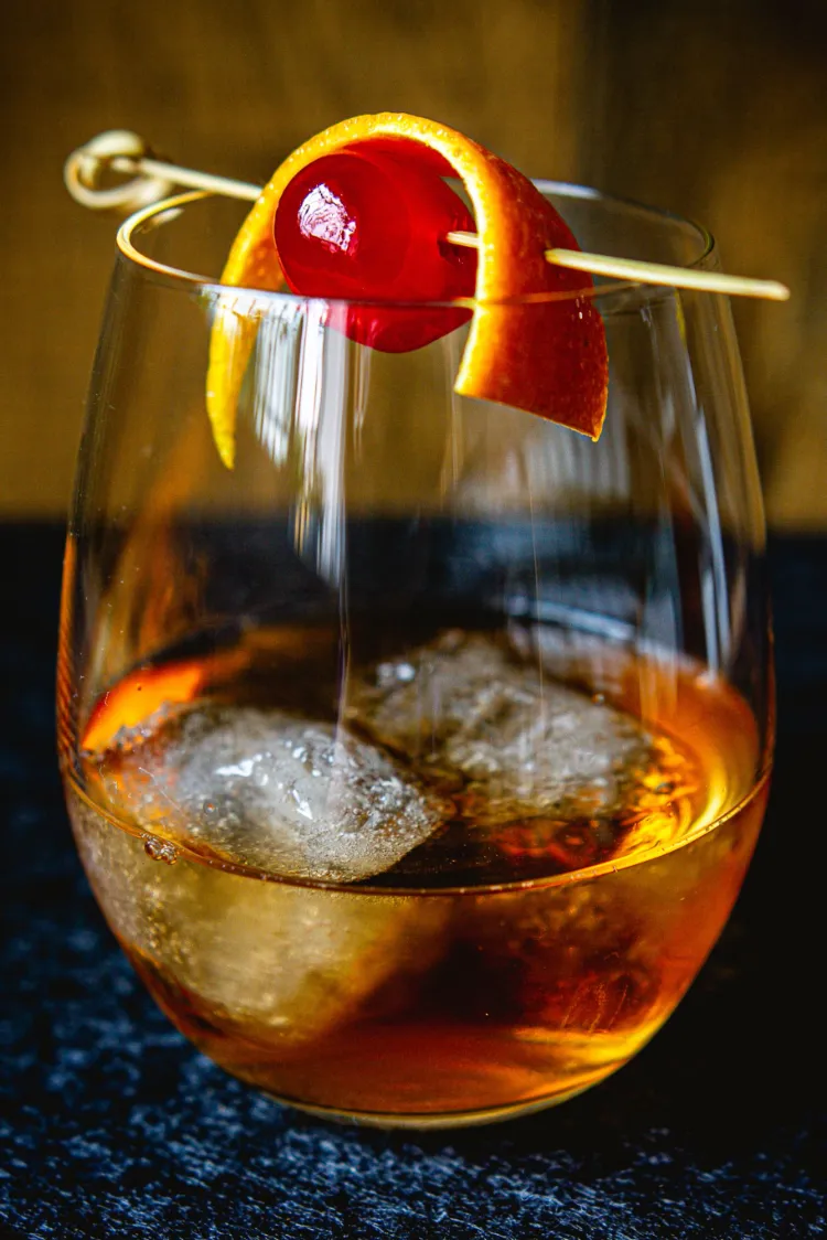 recette cocktail avec whiskey facile Old fashioned classique orange cerise