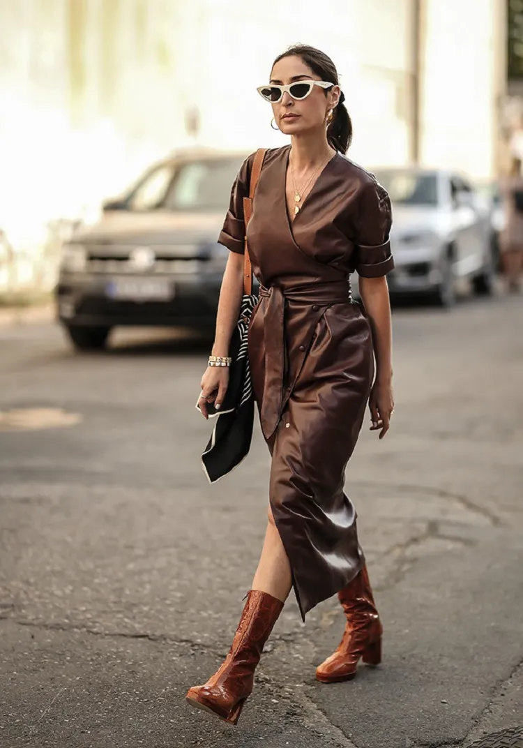 robe portefeuille en simili cuir coloré marron femme mode automne hiver 2021