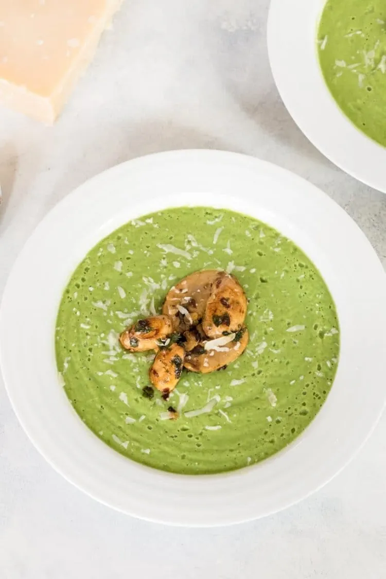 soupe de champignons et brocolis