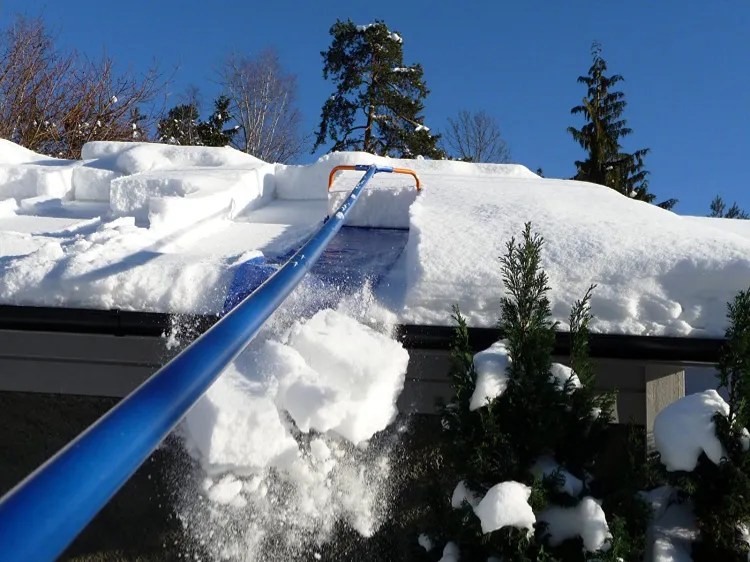 Comment enlever de la neige sur la toiture 2021