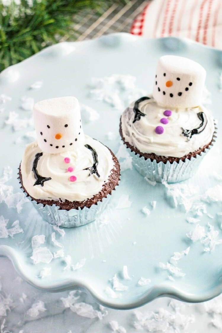 Cupcake bonhomme de neige guimauve