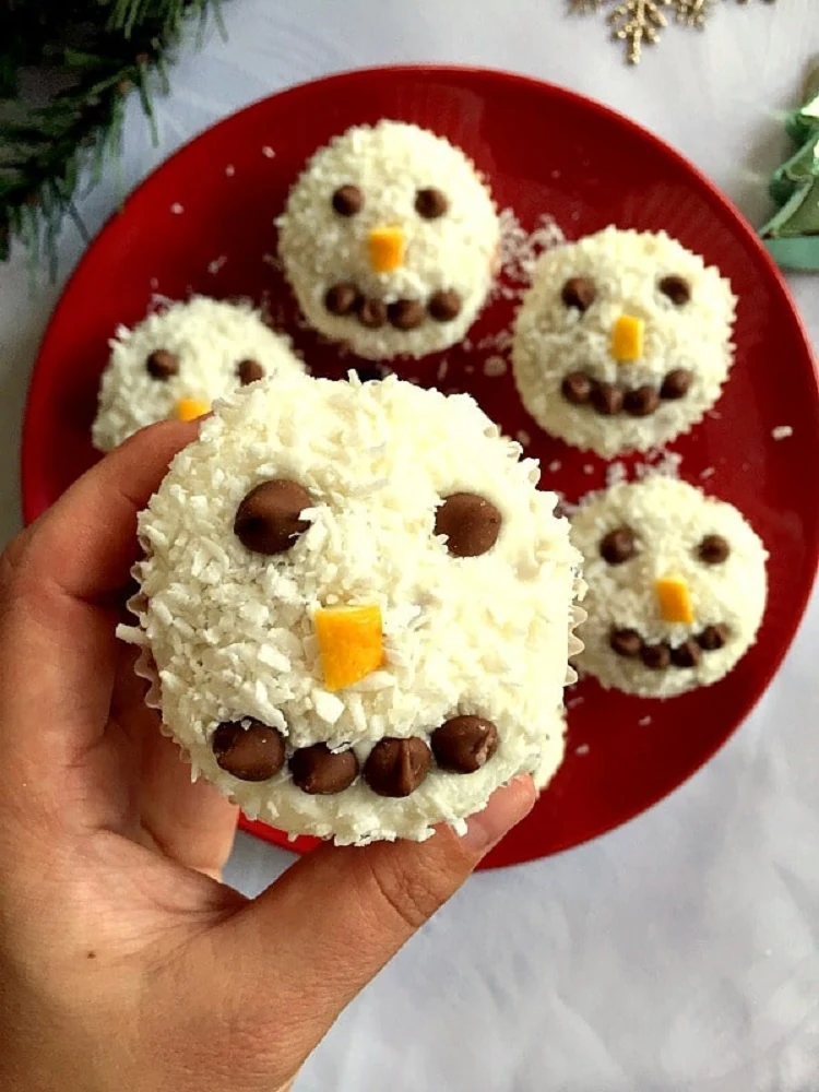 Cupcake bonhomme de neige noix de coco