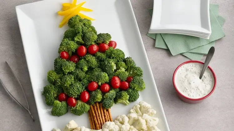 Ορεκτικά λαχανικά Χριστουγεννιάτικο δέντρο πολύχρωμα λαχανικά υγιεινό μπρόκολο συνταγή ντιπ μπρόκολου