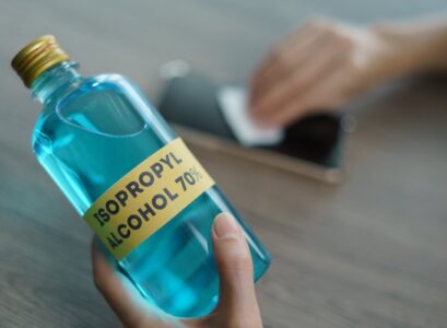 comment utiliser alcool à friction dans le ménage utilisations et bienfaits