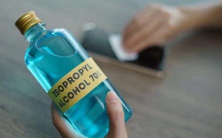 comment utiliser alcool à friction dans le ménage utilisations et bienfaits