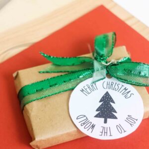 étiquettes pour cadeaux de Noel à imprimer gratuitement