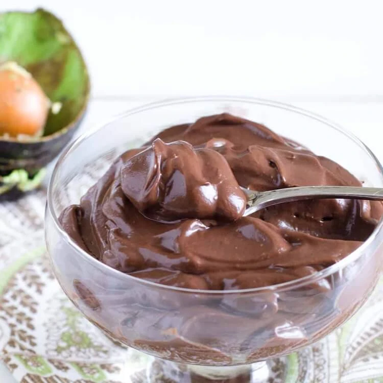 food pairing association avocat cacao et miel mousse au chocolat végétalienne