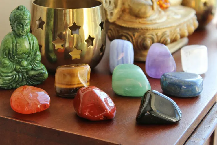 pierres curatives chakras Décoration spirituelle tendance 2022 objets