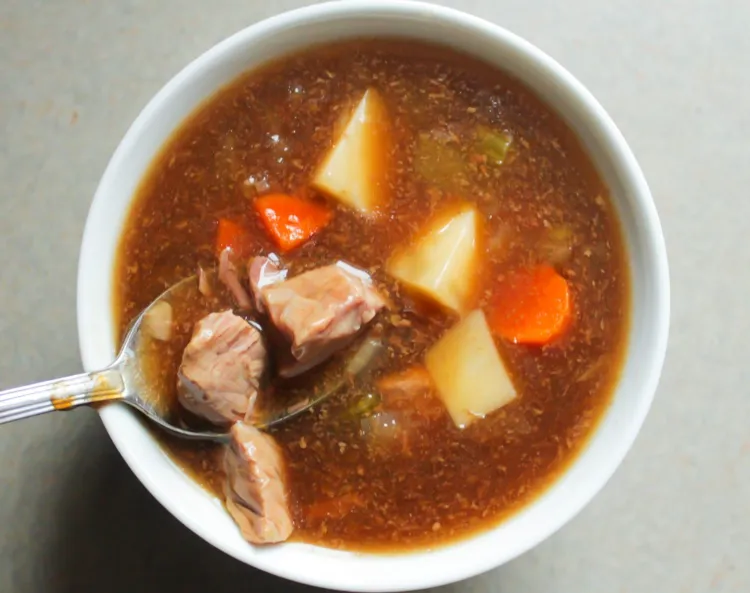 recette de soupe hiver viande de bœuf légumes pommes terre carottes