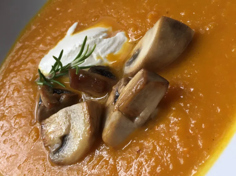 recette entrée de noël facile a préparer la veille soupe potimarron cèpes