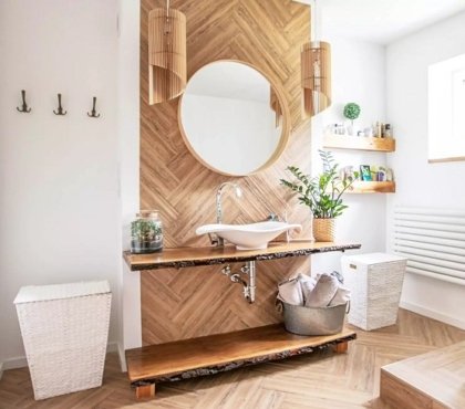 salle de bain en blanc et bois