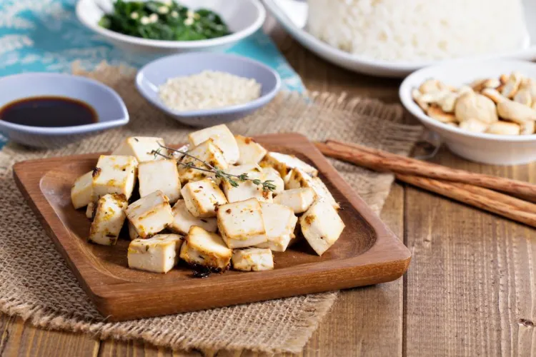 tofu aliment coupe faim vegan