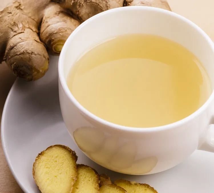 Benefici per la salute delle spezie natalizie Benefici per la salute del tè allo zenzero