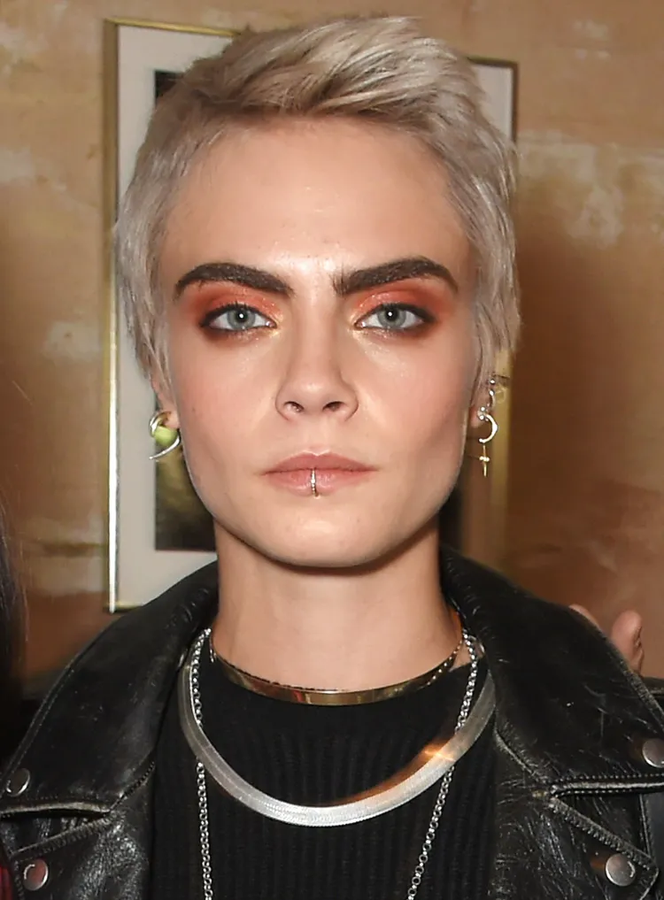 Cara Delevingne stars with a 2022 pixie haircut adopt fashion trends
