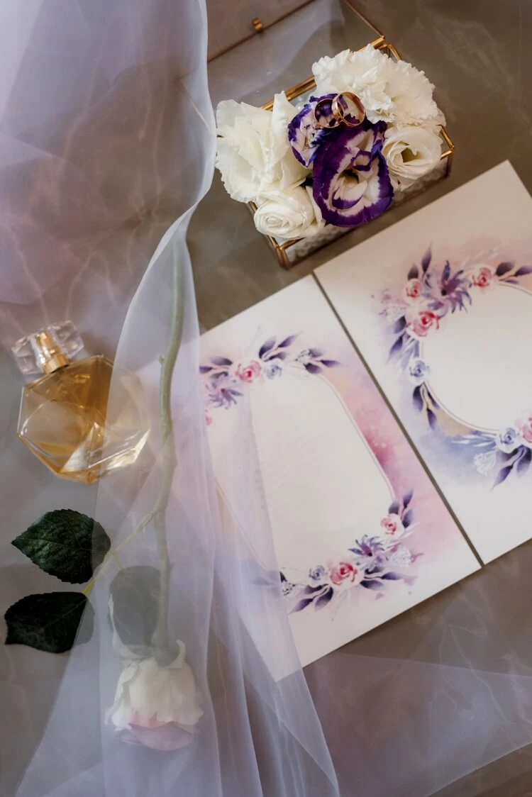 cartes invitation mariage motif floral romantique couleurs pastel