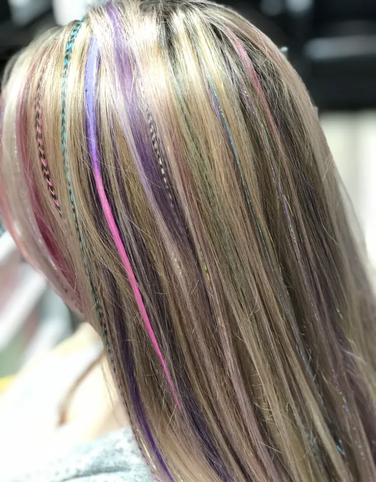 coloration tons pastel tendance cheveux licorne rubans brillants fairy hair paillettes